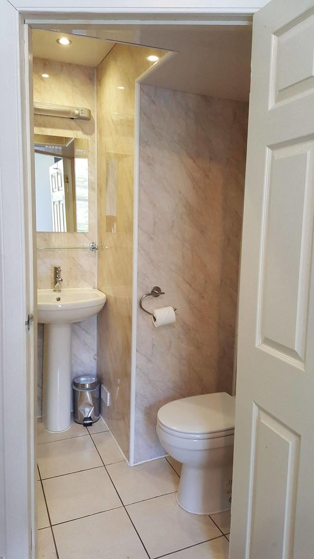 Cherry Blossom Guest House Вітбі Екстер'єр фото