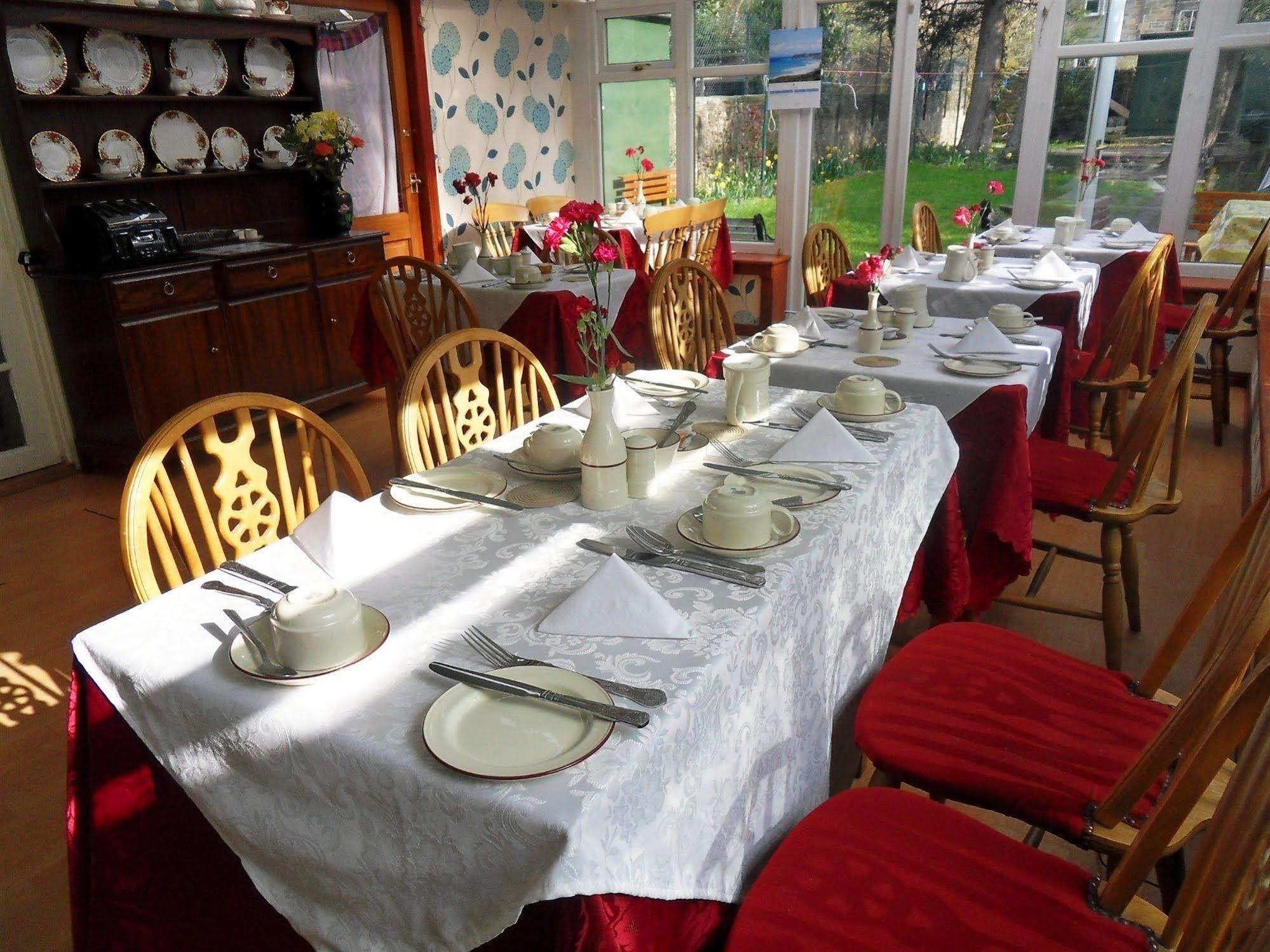 Cherry Blossom Guest House Вітбі Екстер'єр фото